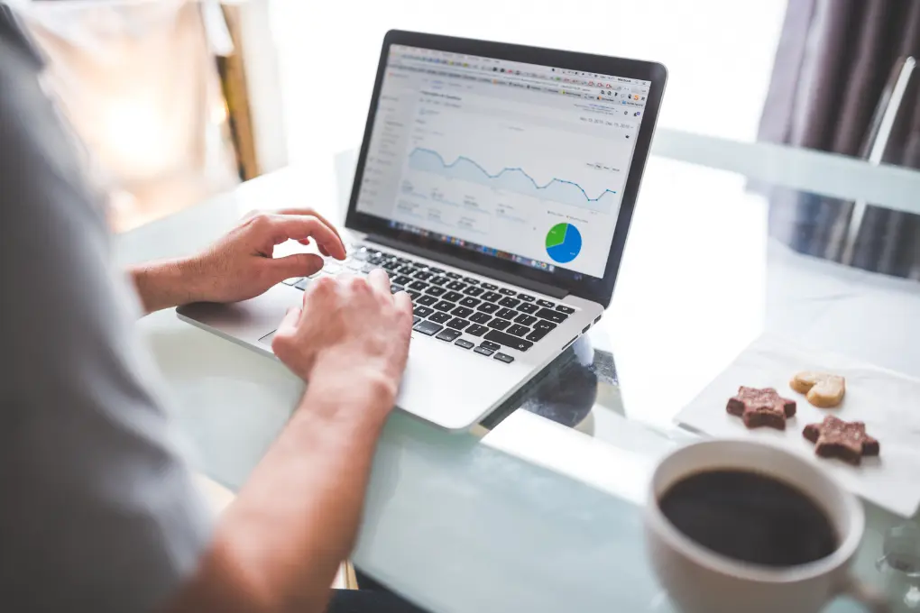 How to Write Analytical Essay with Analytical Essay Topics and Examples